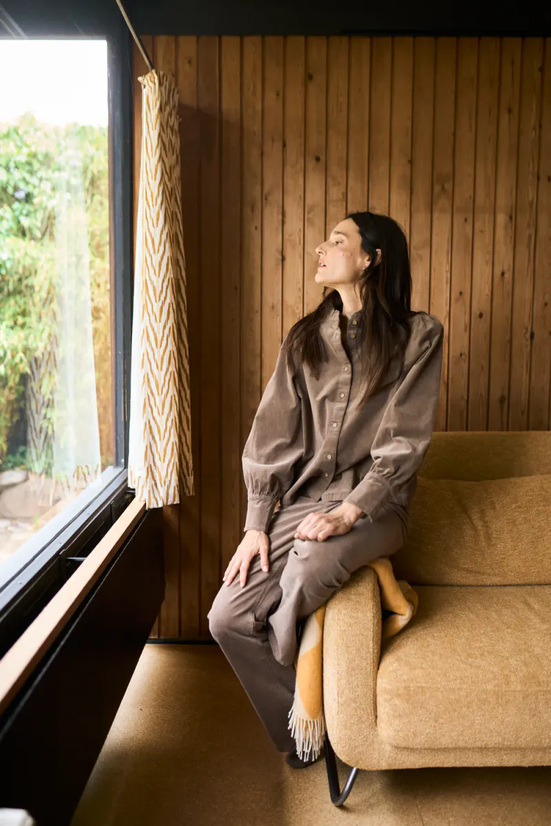 Sally Feminin LS Shirt, Walnut