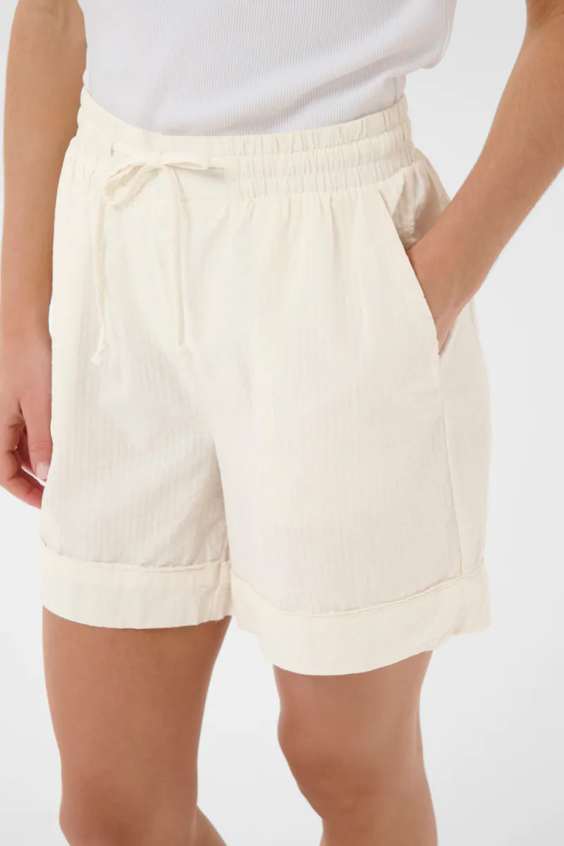 Elimiko N. Shorts, Ice