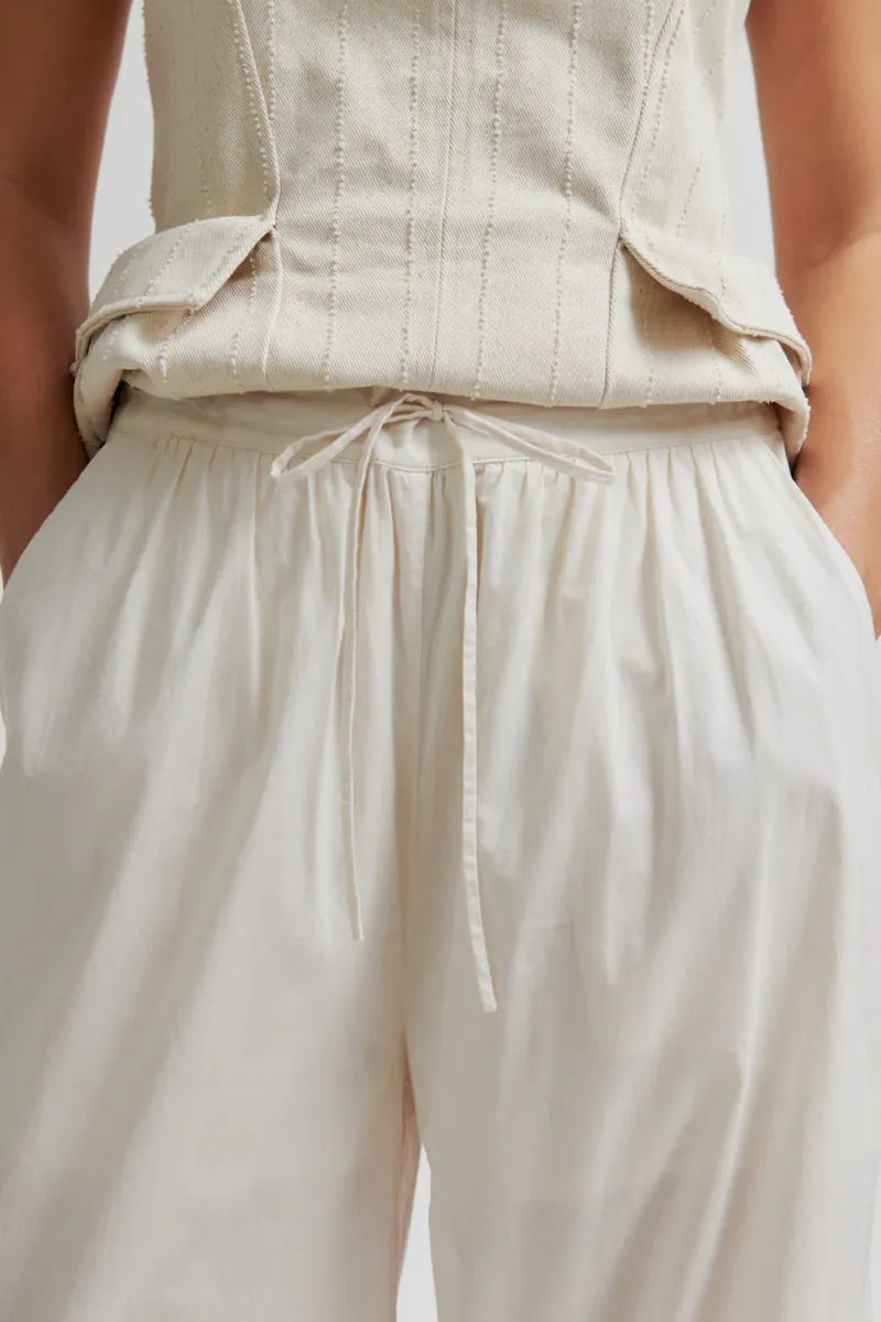 Avida Trousers, Eggnog