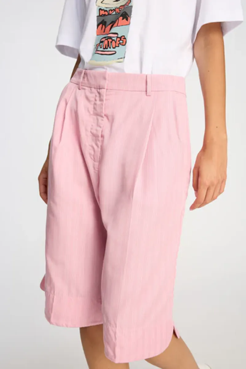 Uama Shorts, Rose
