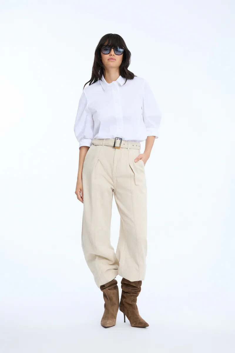 Nust, White