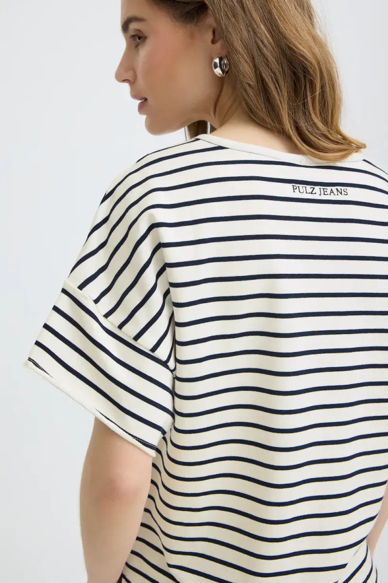 Camilla T-shirt, Black Beauty