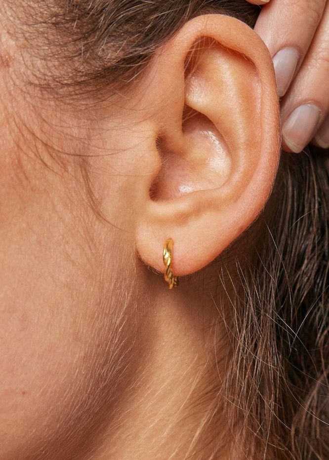 Hannah Hoops, gold
